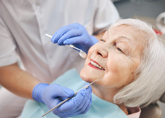 limpieza dental para personas mayores